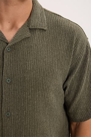 Erkek Relax Fit Rahat Kesim Yumuşak Dokulu Örme Kumaş Kısa Kollu Haki Gömlek