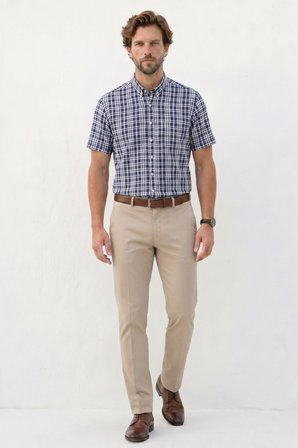  Erkek Regular Fit Klasik Kesim %100 Pamuk Kısa Kollu Kareli Keten Efektli Cepli Lacivert Gömlek