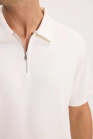 Erkek Regular Fit Rahat Kesim Ekstra Soft Modal Kumaş Kısa Kollu Yarım Fermuarlı Beyaz Polo Yaka Tişört