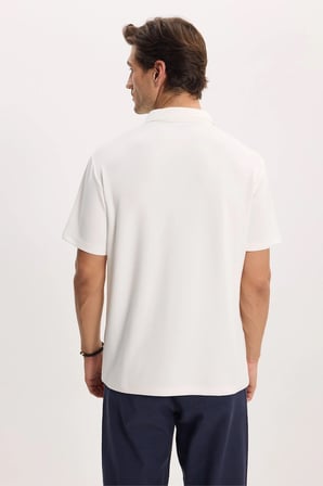 Erkek Regular Fit Rahat Kesim Ekstra Soft Modal Kumaş Kısa Kollu Yarım Fermuarlı Beyaz Polo Yaka Tişört