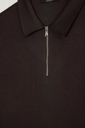 Erkek Slım Fit Dar Kesim Soft Modal Kumaş Kısa Kollu Yarım Fermuarlı Kahverengi Polo Yaka Tişört