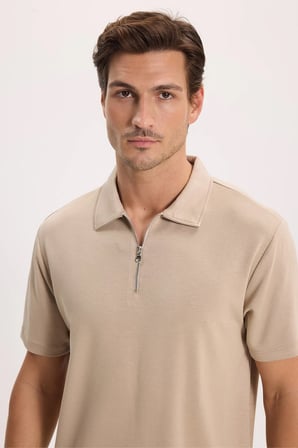 Erkek Regular Fit Rahat Kesim Ekstra Soft Modal Kumaş Kısa Kollu Yarım Fermuarlı Bej Polo Yaka Tişört