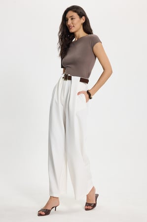 Kadın Slim Fit Dar Kesim Kısa Kollu Kayık Yaka Kahverengi Bluz