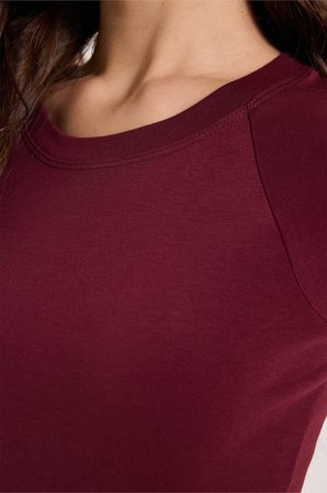 Kadın Slim Fit Dar Kesim Bisiklet Yaka Reglan Kol %100 Pamuk Bordo Tişört Bluz