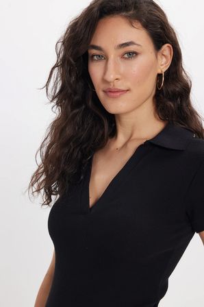 Kadın Slim Fit Dar Kesim Pamuklu Kısa Kollu Siyah Polo Yaka Tişört