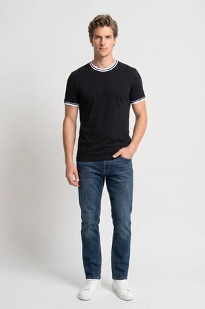 Erkek Regular Fit Rahat Kesim Bisiklet Yaka %100 Pamuk Siyah Tişört 
