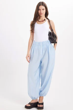 Kadın Slim Fit Dar Kesim Pamuklu Likralı Boyundan Bağlamalı Yumuşak Dokulu Beyaz Bluz 