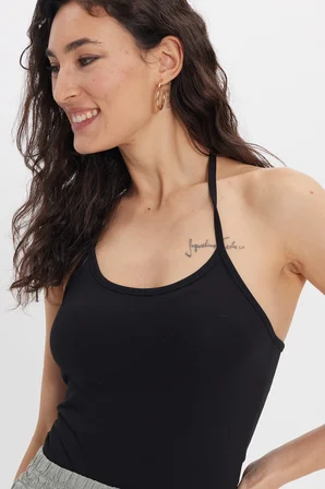 Kadın Slim Fit Dar Kesim Pamuklu Halter Yaka İnce Bağcıklı Siyah Crop