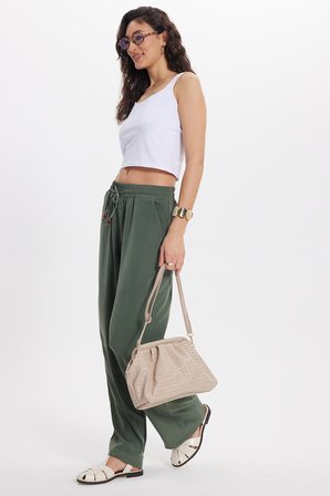 Kadın Slim Fit Dar Kesim Likralı Beyaz Crop Atlet 