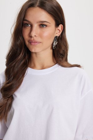Kadın Slim Fit Dar Kesim %100 Pamuk Kısa Kollu Bisiklet Yaka Beyaz Crop Tişört