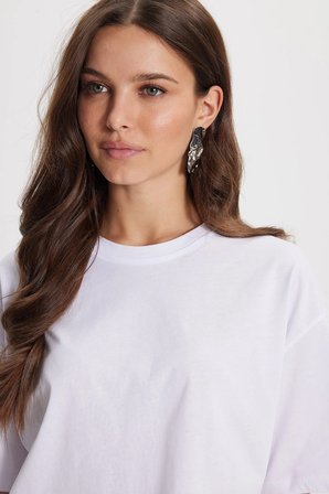 Kadın Slim Fit Dar Kesim %100 Pamuk Kısa Kollu Bisiklet Yaka Beyaz Crop Tişört