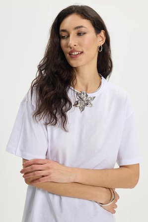 Kadın Slim Fit Dar Kesim %100 Pamuk Kısa Kollu Bisiklet Yaka Beyaz Tişört