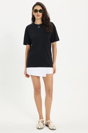 Kadın Slim Fit Dar Kesim %100 Pamuk Kısa Kollu Bisiklet Yaka Siyah Tişört