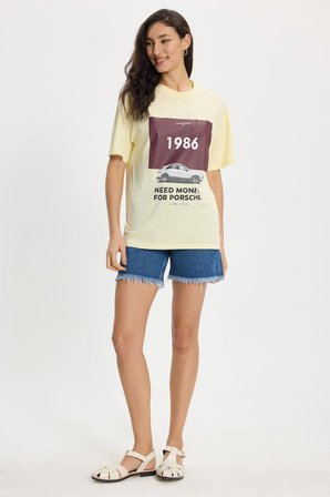 Kadın Oversize Geniş Kesim %100 Pamuk Bisiklet Yaka Kısa Kollu Baskılı Sarı Tişört