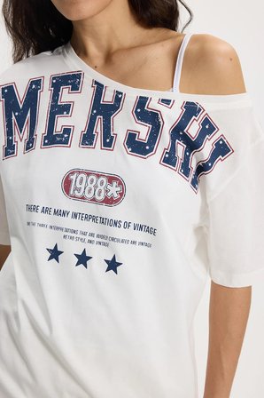 Kadın Oversize Geniş Kesim %100 Pamuk Kayık Yaka Kısa Kollu Baskılı Beyaz Tişört