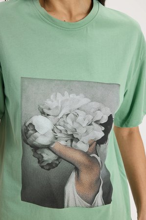 Kadın Oversize Geniş Kesim %100 Pamuk Bisiklet Yaka Kısa Kollu Baskılı Yeşil Tişört