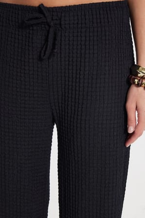 Kadın Slim Fit Dar Kesim Beli Lastikli Büzgülü İspanyol Paça Siyah Pantolon