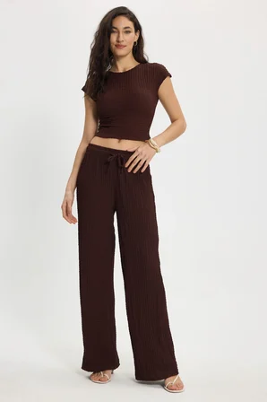 Kadın Slim Fit Dar Kesim Bisiklet Yaka Kolsuz Dokulu Kahverengi Bürümcük Bluz