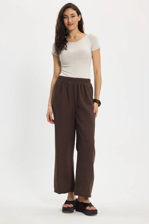 Kadın Slim Fit Dar Kesim Pamuklu Yumuşak Dokulu Kısa Kollu Kayık Yaka Bej Tişört