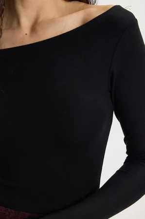 Kadın Slim Fit Dar Kesim Pamuklu Kayık Yaka Uzun Kollu Siyah Bluz