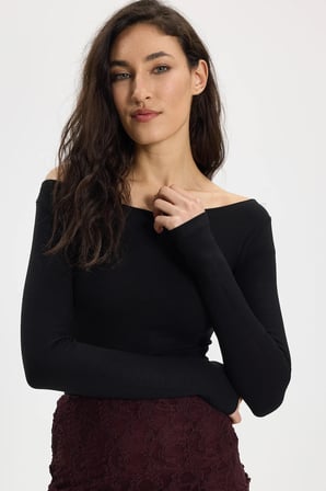 Kadın Slim Fit Dar Kesim Pamuklu Kayık Yaka Uzun Kollu Siyah Bluz