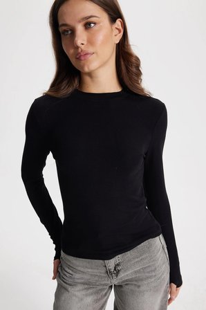Kadın Slim Fit Dar Kesim Pamuklu Bisiklet Yaka Uzun Kollu Siyah Bluz