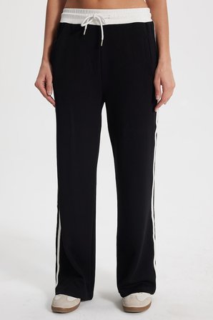 Kadın Relax Fit Rahat Kesim Beli Bağcıklı Lastikli Şerit Detaylı Çift Cepli Siyah Pantolon