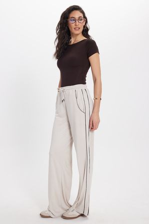Kadın Relax Fit Rahat Kesim Beli Bağcıklı Lastikli Şerit Detaylı Çift Cepli Bej Pantolon