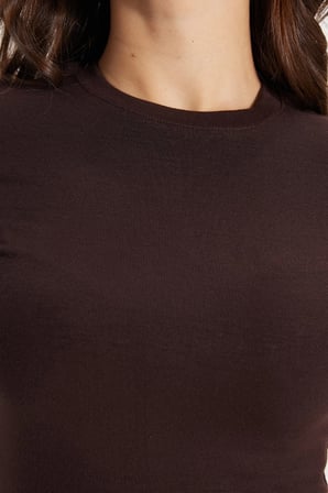 Kadın Slim Fit Dar Kesim Pamuklu Kısa Kollu Bisiklet Yaka Kahverengi Tişört