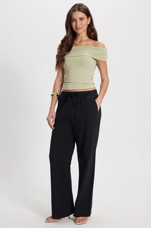 Kadın Slim Fit Dar Kesim Pamuklu Kayık Yaka Kısa Kollu Likralı Yeşil Bluz