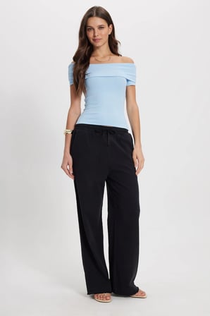 Kadın Slim Fit Dar Kesim Pamuklu Kayık Yaka Kısa Kollu Likralı Mavi Bluz