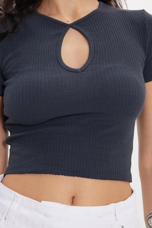 Kadın Slim Fit Dar Kesim %100 Pamuk Bisiklet Yaka Kısa Kol Antrasit Crop