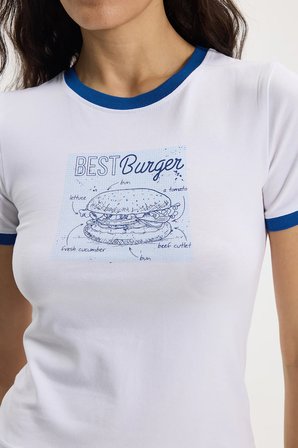 Kadın Slim Fit Dar Kesim %100 Pamuk Bisiklet Yaka Kısa Kollu Baskılı Beyaz Tişört