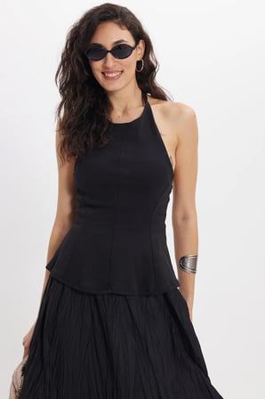 Kadın Slim Fit Dar Kesim  %100 Pamuk Boyundan Bağlamalı Sıfır Kol Siyah Bluz