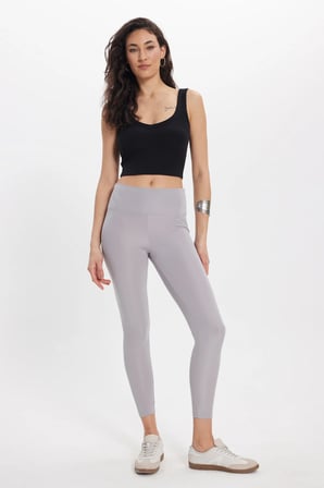 Kadın Slim Fit Dar Kesim Pamuklu Kolsuz Askılı Siyah Crop