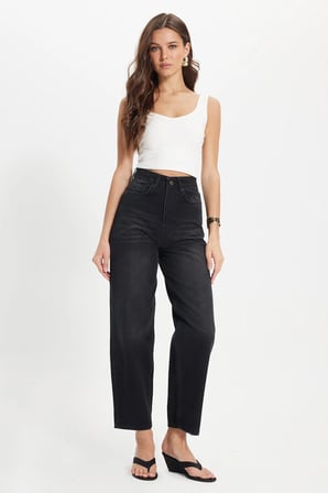 Kadın Slim Fit Dar Kesim Pamuklu Fitilli Görünümlü Kalın Askılı Ekru Bluz Atlet