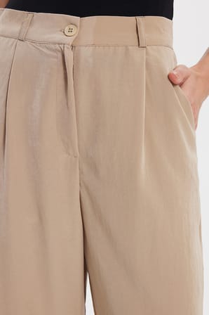 Kadın Relax Fit Rahat Kesim Düz Çift Cepli Bej Pantolon