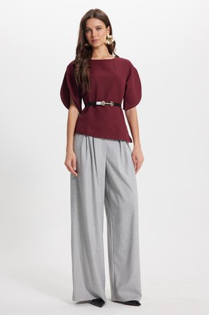 Kadın Slim Fit Dar Kesim Kol Detaylı İnce Kemerli Fermuarlı Bordo Bluz