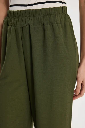 Kadın Relax Fit Rahat Kesim Beli Lastikli Haki Pantolon