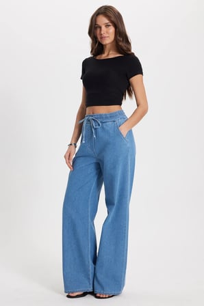 Kadın Relax Fit Rahat Kesim %100 Pamuk Beli Bağcıklı Lastikli Denim Efektli Açık Mavi Palazzo Pantolon