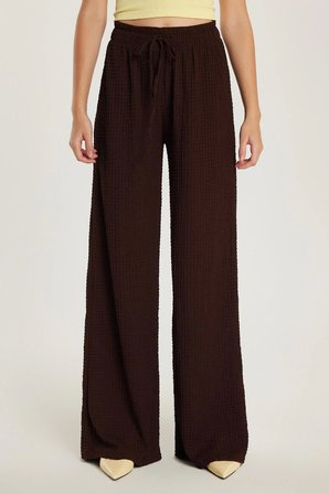 Kadın Slim Fit Dar Kesim Beli Lastikli Büzgülü İspanyol Paça Kahverengi Pantolon