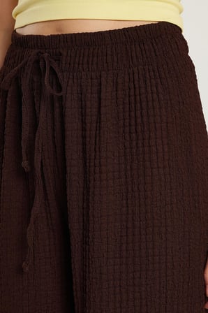 Kadın Slim Fit Dar Kesim Beli Lastikli Büzgülü İspanyol Paça Kahverengi Pantolon