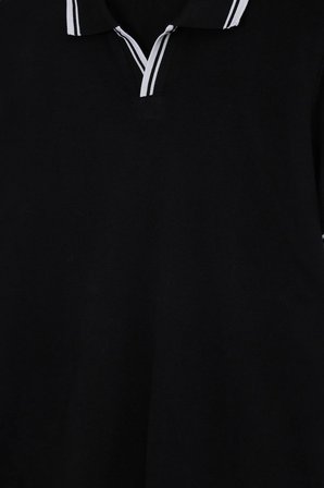 Erkek Slim Fit Dar Kesim %100 Pamuklu Çizgili Detaylı V Yaka Siyah Polo Yaka Tişört