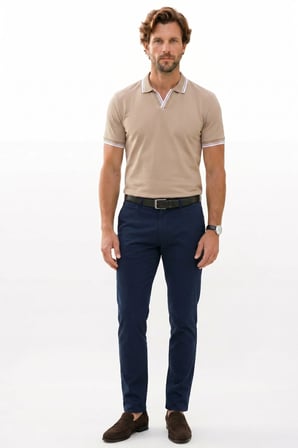 Erkek Slim Fit Dar Kesim %100 Pamuklu Çizgili Detaylı V Yaka Taş Polo Yaka Tişört