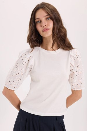 Kadın Slim Fit Dar Kesim %100 Pamuk Kısa Kollu Bisiklet Yaka Beyaz Tişört
