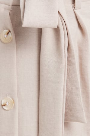 Kadın Slim Fit Dar Kesim Pileli Pamuklu Ön Düğme Kapamalı Kuşaklı Yırtmaçlı Taş Etek 