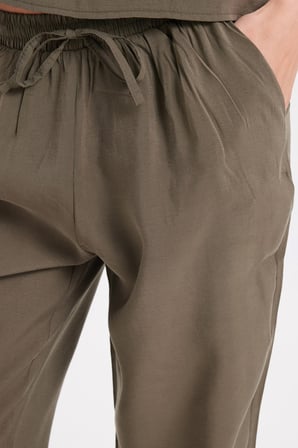 Kadın Standart Fit Normal Kesim Kolsuz Likralı Bisiklet Yaka Bluz Geniş Paça Haki Pantolon Takım
