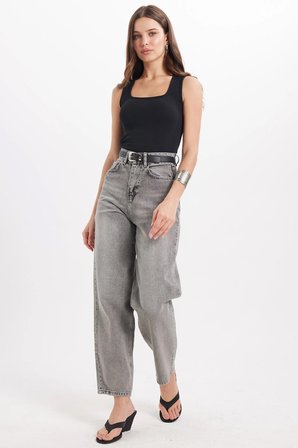 Kadın Slim Fit Dar Kesim Askılı Kare Yaka Pamuklu Siyah Crop Atlet