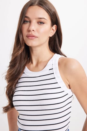 Kadın Slim Fit Dar Kesim Pamuklu Askılı Bisiklet Yaka Çizgili Beyaz Crop Atlet