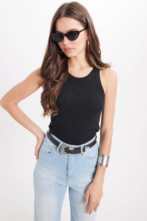 Kadın Slim Fit Dar Kesim Pamuklu Askılı Bisiklet Yaka Siyah Crop Atlet